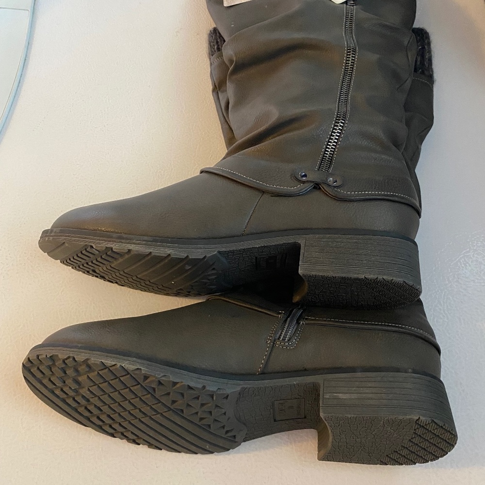 Muk Luk women’s boots